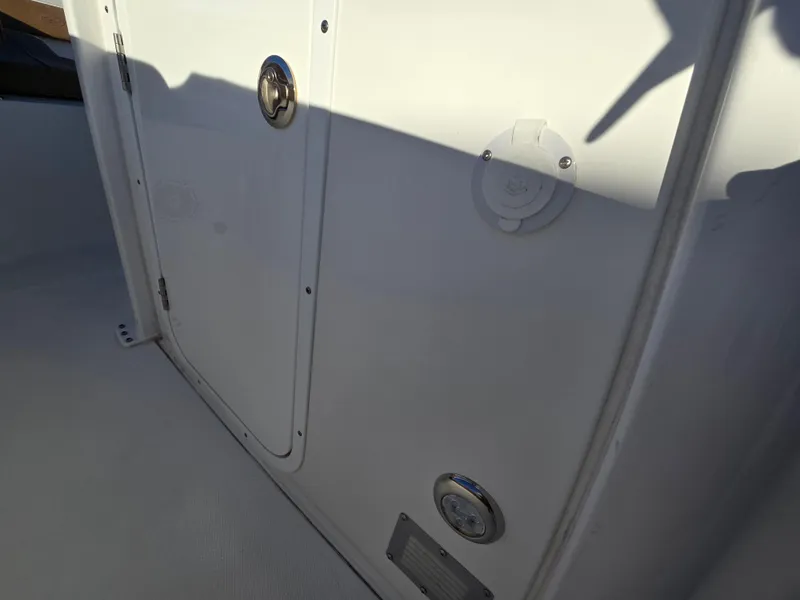 Slide: The Image of Sea Hunt Ultra 255 SE 2022 - 93