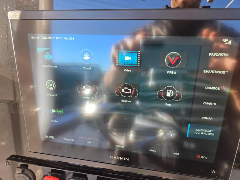 Slide: The Image of Sea Hunt Ultra 255 SE 2022 - 98