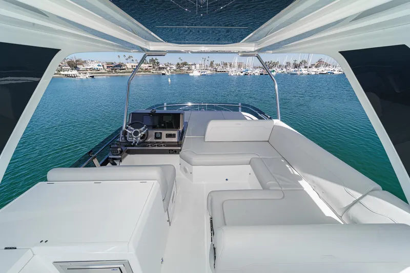 Slide: The Image of Galeon 500 Fly 2025 - 57