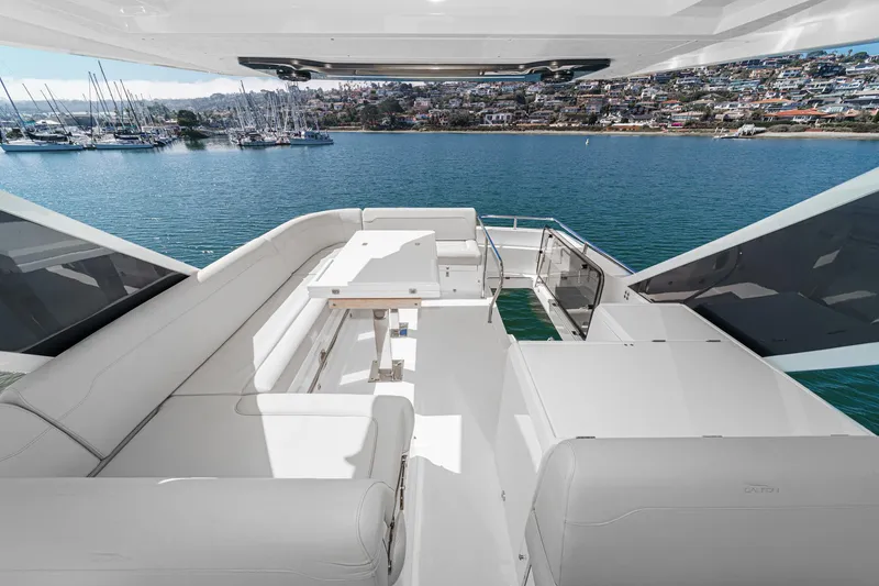 Slide: The Image of Galeon 500 Fly 2025 - 60
