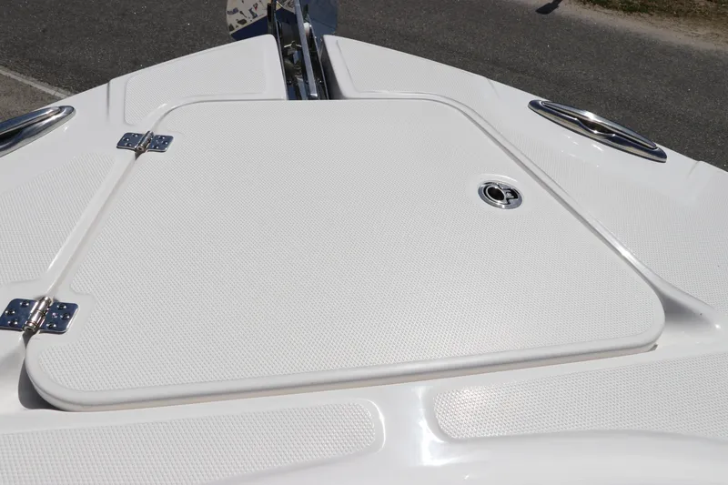 Slide: The Image of Edgewater 325CC 2025 - 68