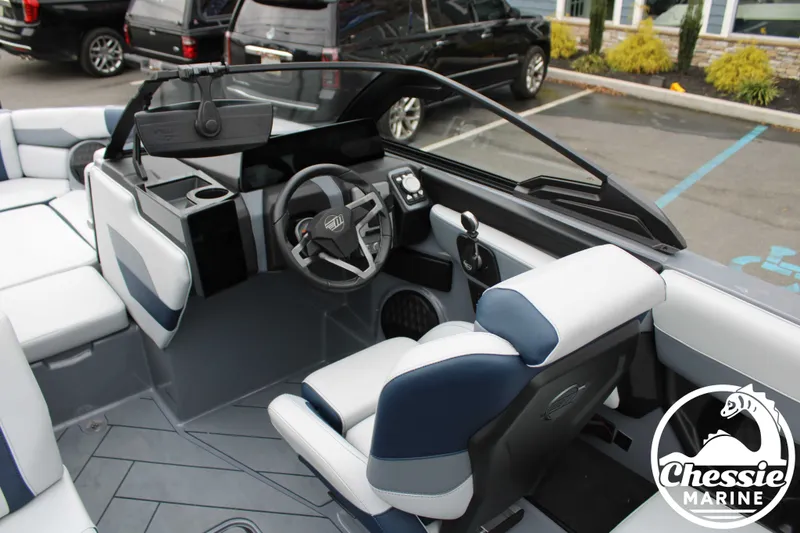 Slide: The Image of Malibu Wakesetter 23 LSV 2025 - 20