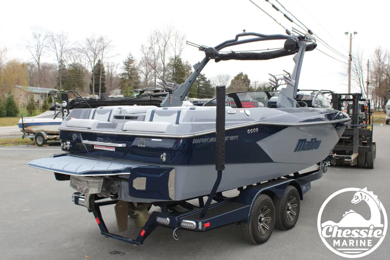 Slide: The Image of Malibu Wakesetter 23 LSV 2025 - 5
