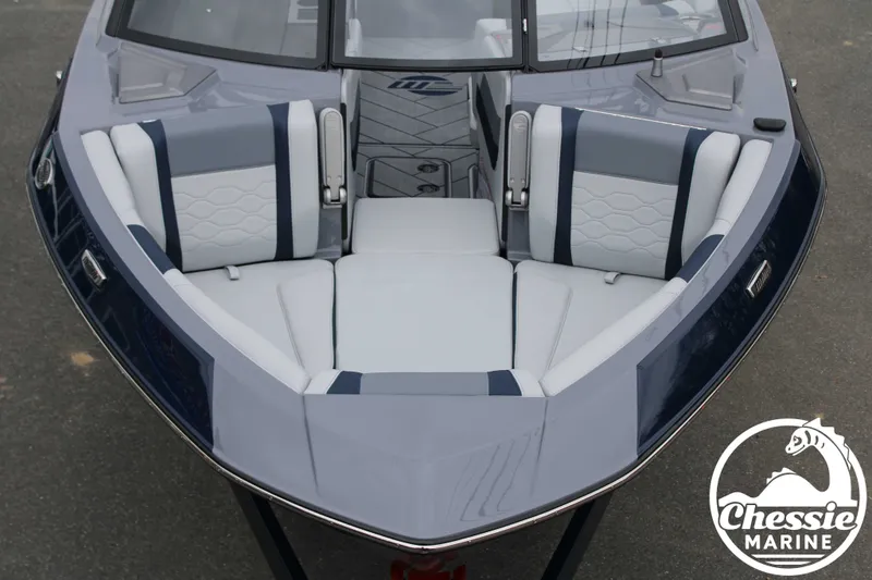 Slide: The Image of Malibu Wakesetter 23 LSV 2025 - 9
