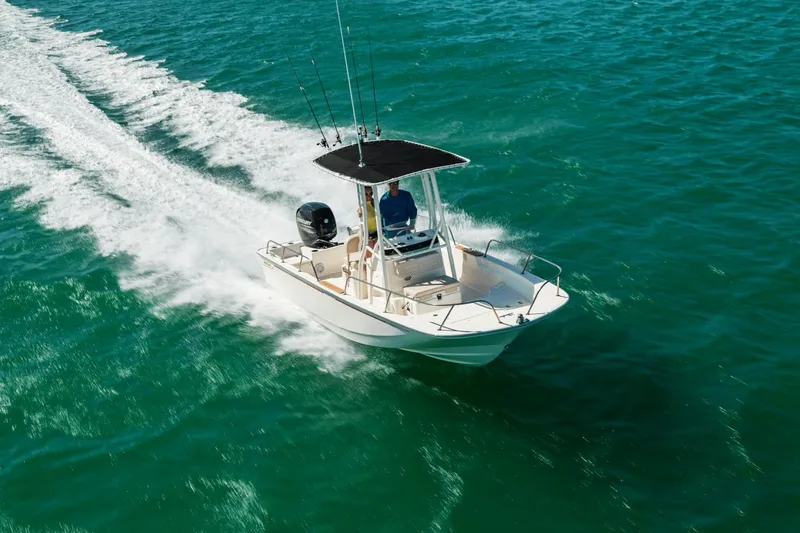 Slide: The Image of Boston Whaler 190 Montauk 2025 - 12