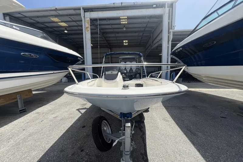 Slide: The Image of Boston Whaler 130 Super Sport 2025 - 6