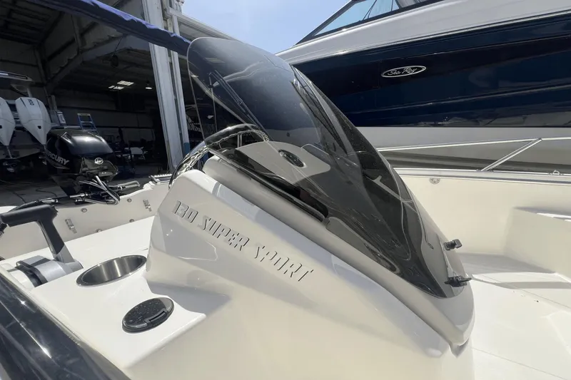 Slide: The Image of Boston Whaler 130 Super Sport 2025 - 9
