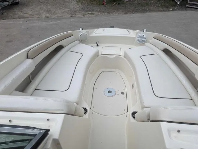 Slide: The Image of Sea Ray 260 Sundeck 2010 - 37