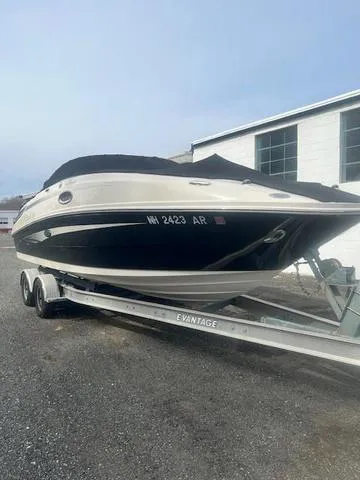 Slide: The Image of Sea Ray 260 Sundeck 2010 - 42