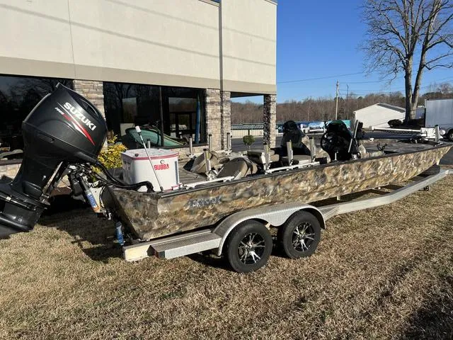 Slide: The Image of Excel CATFISH PRO 24 2017 - 1