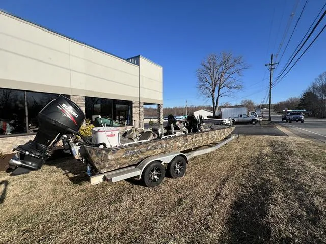 Slide: The Image of Excel CATFISH PRO 24 2017 - 5