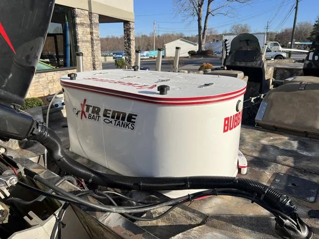 Slide: The Image of Excel CATFISH PRO 24 2017 - 6