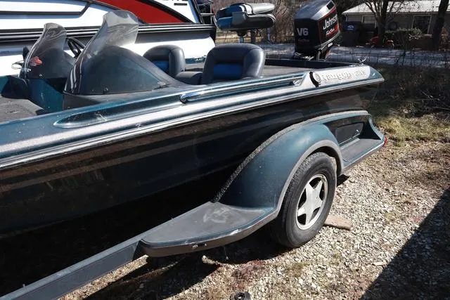 Ranger Comanche 462VS 1997 for Sale | MarineSource