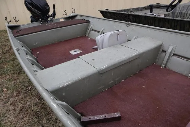 Slide: The Image of Crestliner CR 1648 2005 - 3