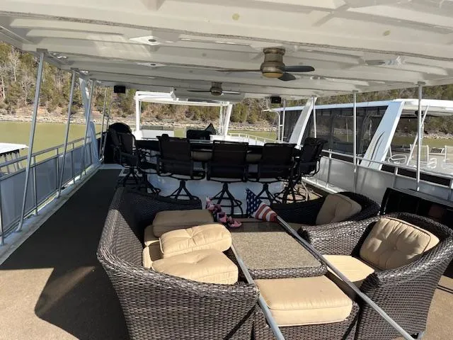 Slide: The Image of Thoroughbred Houseboat 2013 - 51