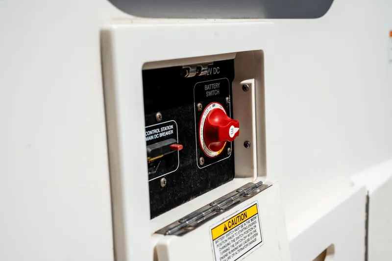 Slide: The Image of Sea Ray 250 SDX Outboard 2019 - 20