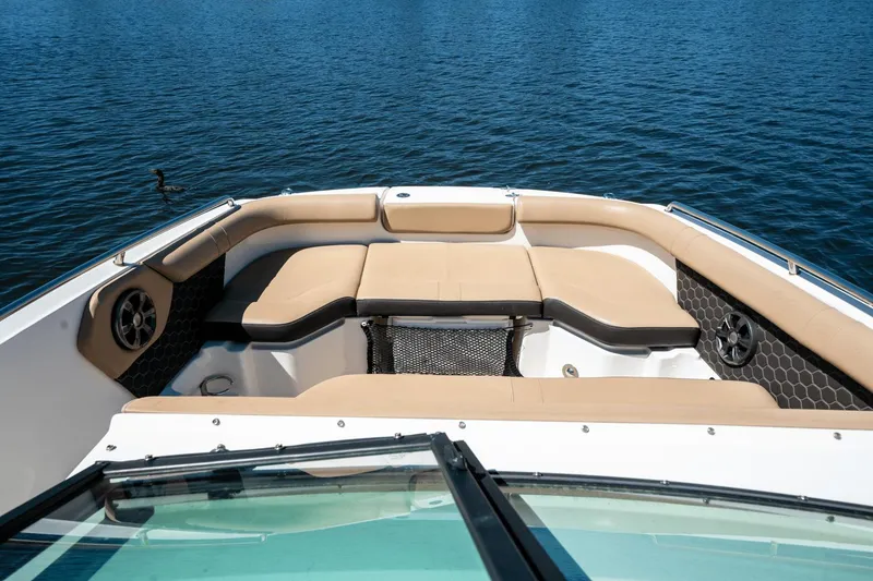 Slide: The Image of Sea Ray 250 SDX Outboard 2019 - 30