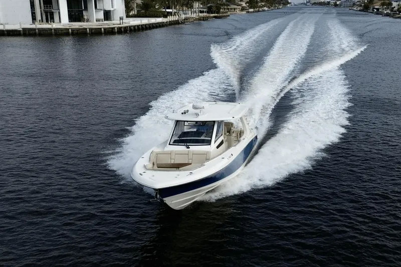 Slide: The Image of Boston Whaler 35 REALM 2021 - 2