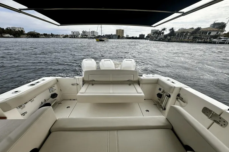Slide: The Image of Boston Whaler 35 REALM 2021 - 28