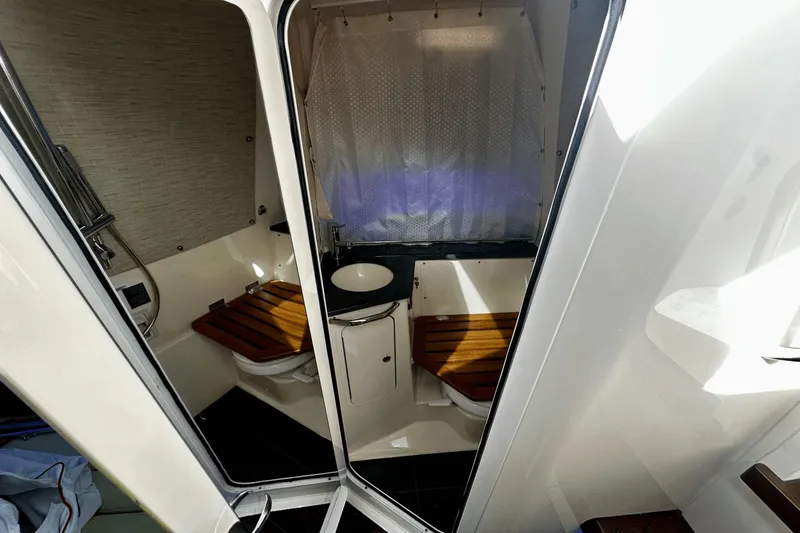 Slide: The Image of Boston Whaler 35 REALM 2021 - 47