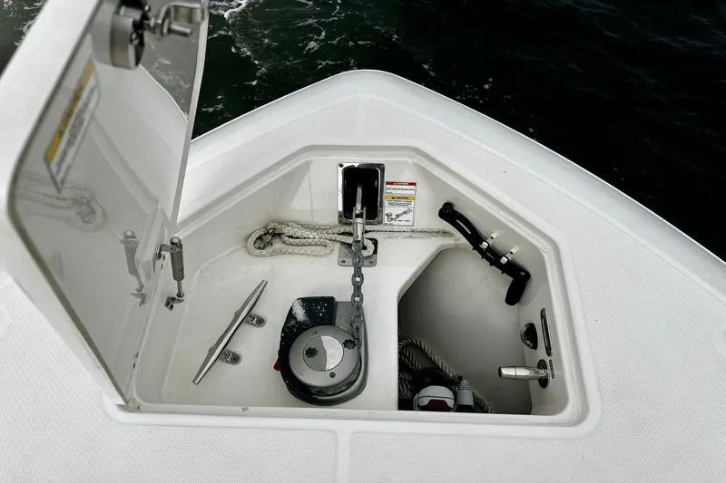 Slide: The Image of Boston Whaler 35 REALM 2021 - 51