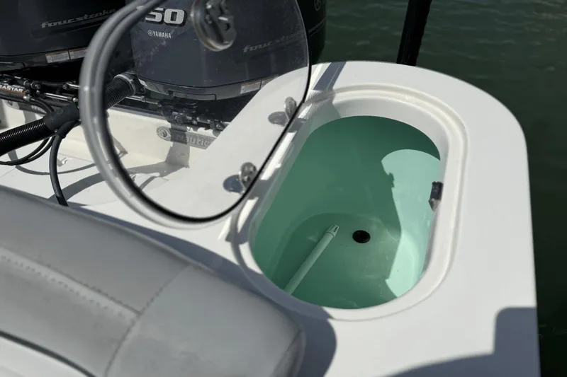 Slide: The Image of NauticStar 2602 Legacy 2021 - 12