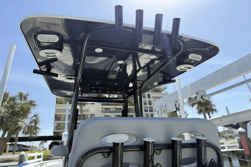 Slide: The Image of NauticStar 2602 Legacy 2021 - 18