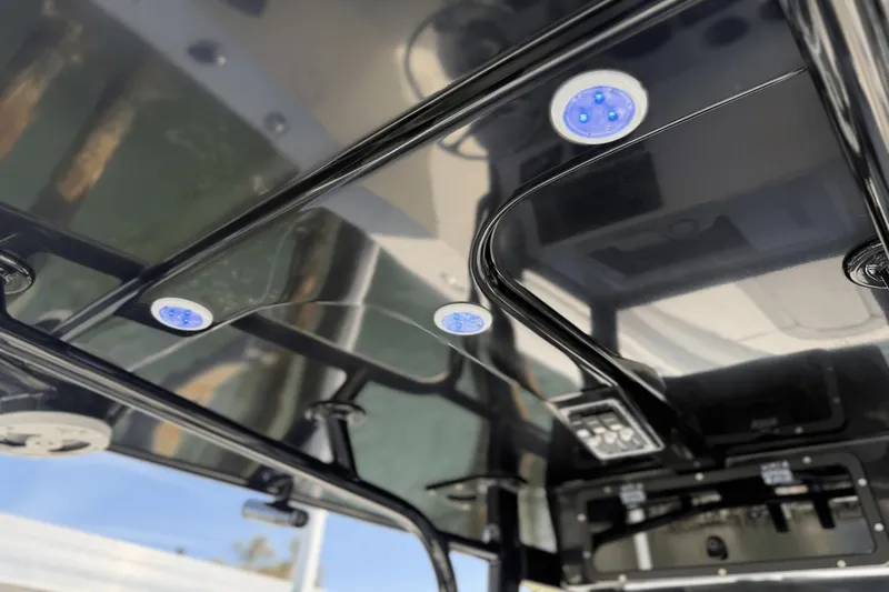 Slide: The Image of NauticStar 2602 Legacy 2021 - 19