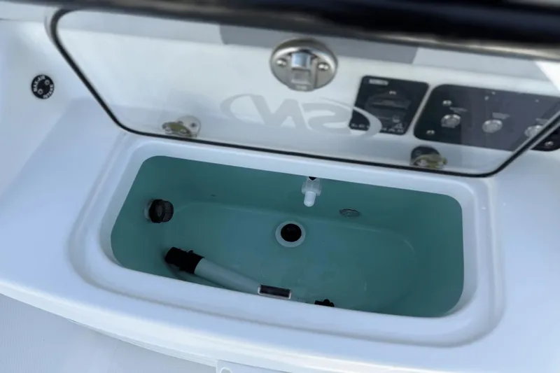 Slide: The Image of NauticStar 2602 Legacy 2021 - 24