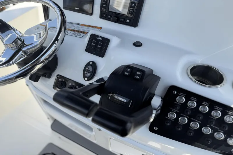 Slide: The Image of NauticStar 2602 Legacy 2021 - 28