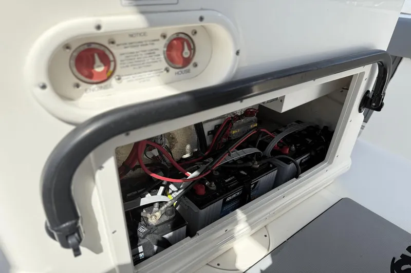 Slide: The Image of NauticStar 2602 Legacy 2021 - 33