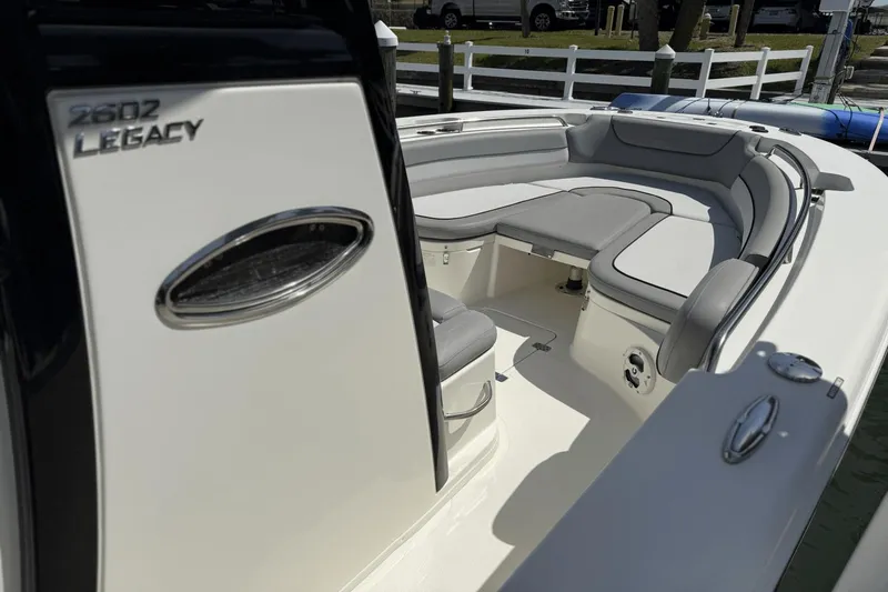Slide: The Image of NauticStar 2602 Legacy 2021 - 34