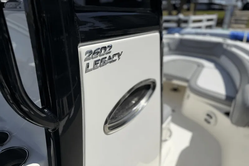 Slide: The Image of NauticStar 2602 Legacy 2021 - 35