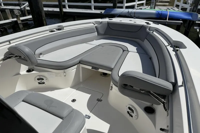Slide: The Image of NauticStar 2602 Legacy 2021 - 37