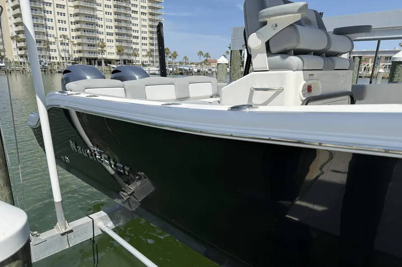 Slide: The Image of NauticStar 2602 Legacy 2021 - 6