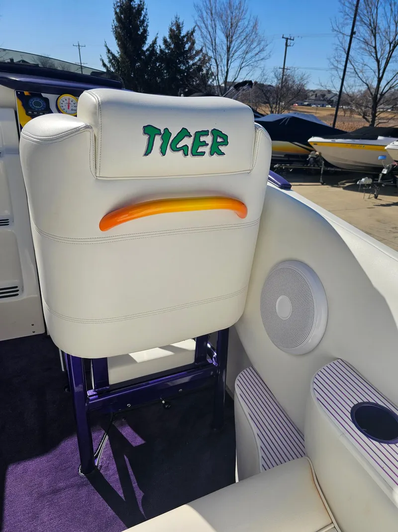 Slide: The Image of Cigarette 42 Tiger 2003 - 64