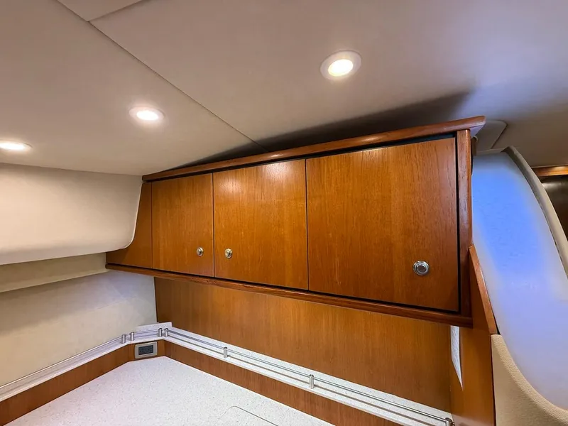 Slide: The Image of Tiara 4300 Sovran 2008 - 25