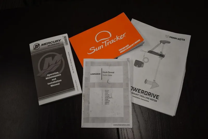 Slide: The Image of Sun Tracker Sportfish 24 XP3 2023 - 103