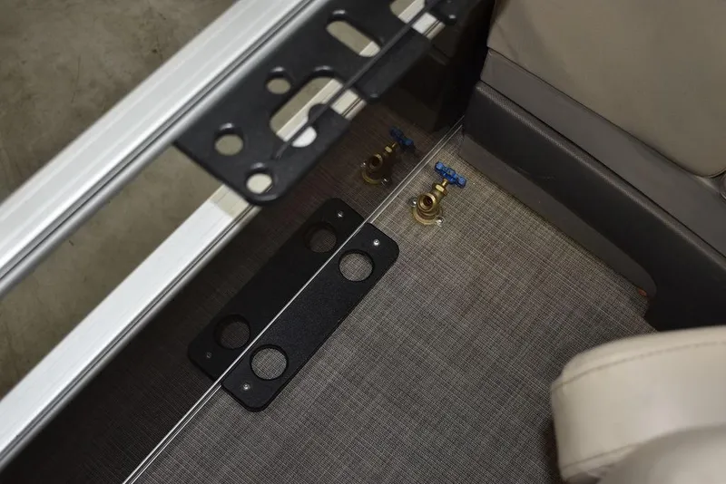 Slide: The Image of 2023 Sun Tracker Sportfish™ 24 XP3 interior detail showing floor fittings and seat corner. - 37