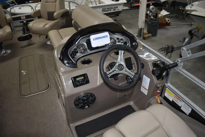 Slide: The Image of Sun Tracker Sportfish 24 XP3 2023 - 51