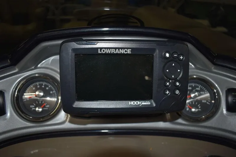 Slide: The Image of Sun Tracker Sportfish 24 XP3 2023 - 55