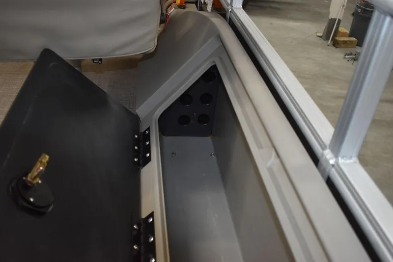 Slide: The Image of Sun Tracker Sportfish 24 XP3 2023 - 66