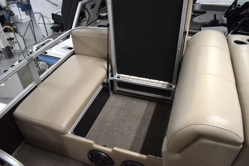 Slide: The Image of Sun Tracker Sportfish 24 XP3 2023 - 72