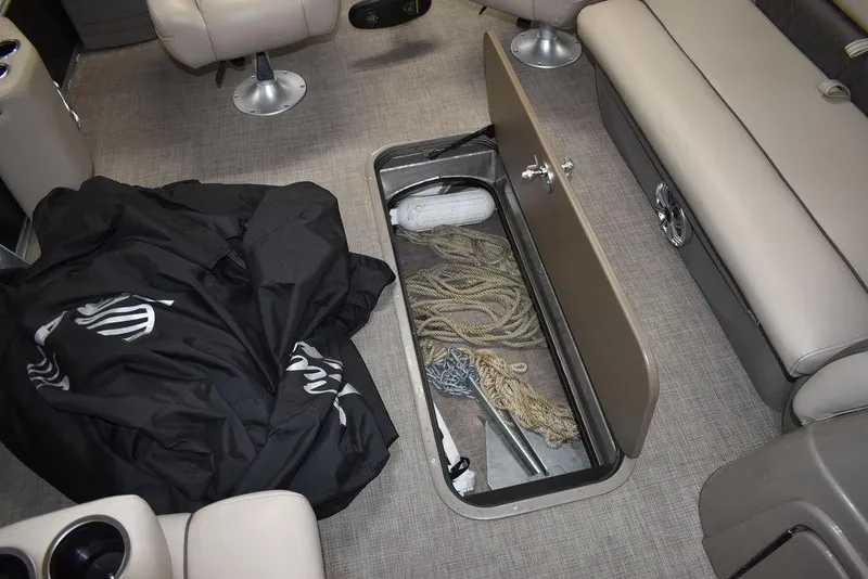 Slide: The Image of Sun Tracker Sportfish 24 XP3 2023 - 75