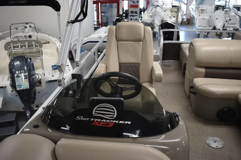 Slide: The Image of Sun Tracker Sportfish 24 XP3 2023 - 80