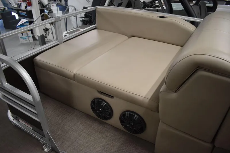 Slide: The Image of Sun Tracker Sportfish 24 XP3 2023 - 82