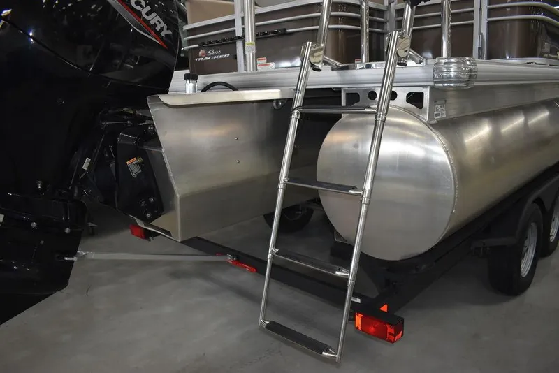 Slide: The Image of Sun Tracker Sportfish 24 XP3 2023 - 85