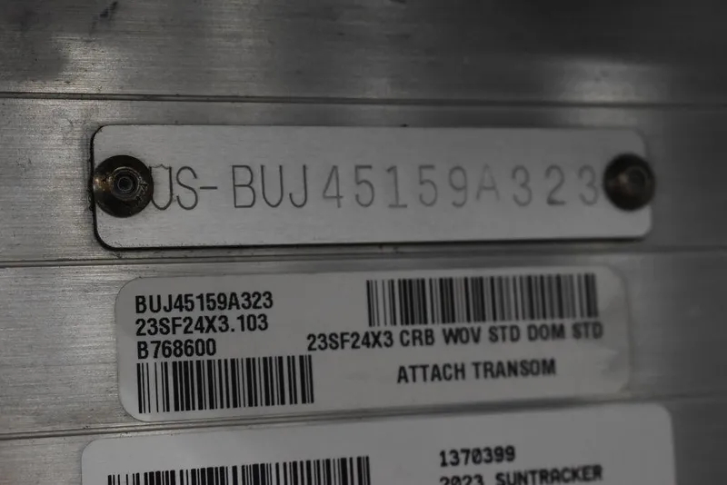 Slide: The Image of Sun Tracker Sportfish 24 XP3 2023 - 90