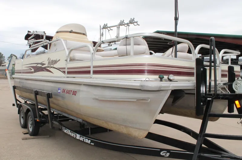 Slide: The Image of Voyager 20 sport 2004 - 11