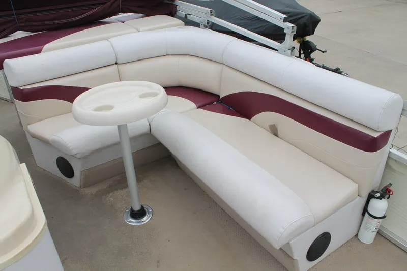 Slide: The Image of Voyager 20 sport 2004 - 14